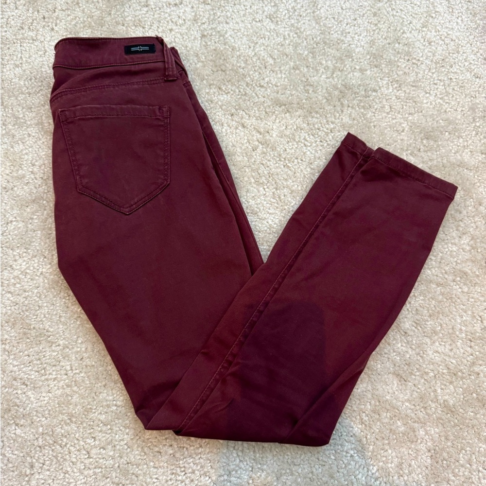 EUC Liverpool Nicole Skinny pants in burgundy size 25p/0p
